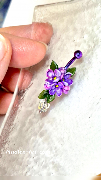 Navel Piercing: Fragrant Lilac with a Butterfly – Breath of Spring